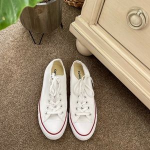 Converse Women’s size 9